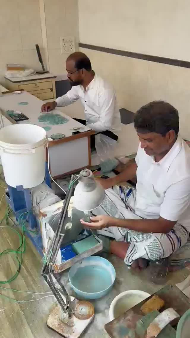 Video: cutting workshop process