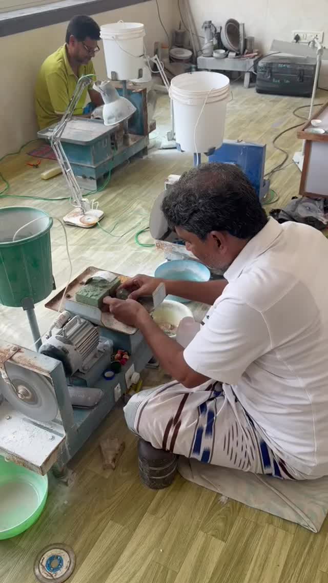 Video: cutting workshop process